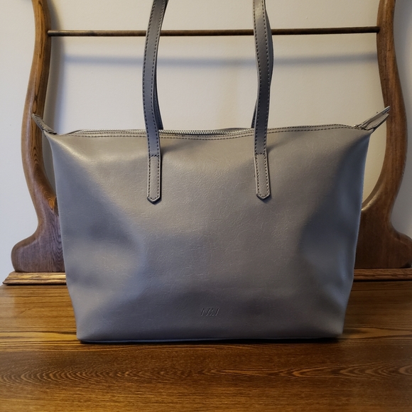 Matt & Nat Handbags - ⭐SALE⭐ Matt & Nat Abbi Tote Vegan Leather - Gray